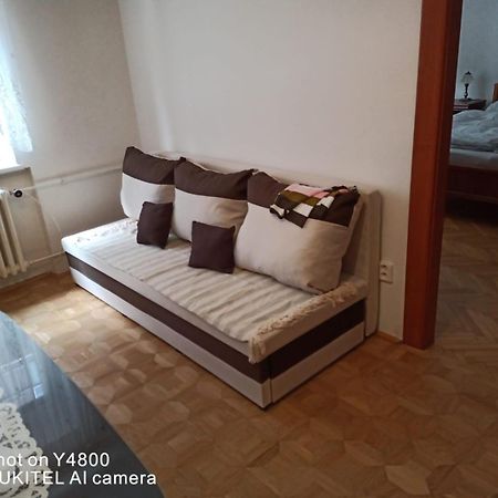 Byt - Apartman - Robotnicka Bratislava Exterior foto